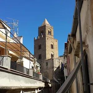 Madema , Cefalù Włochy